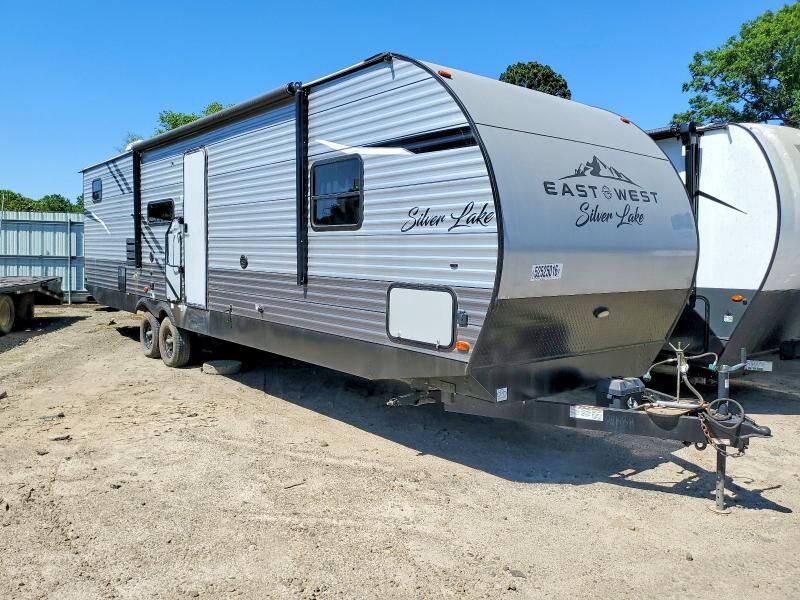 2021 FOREST RIVER Silver Lake Towable