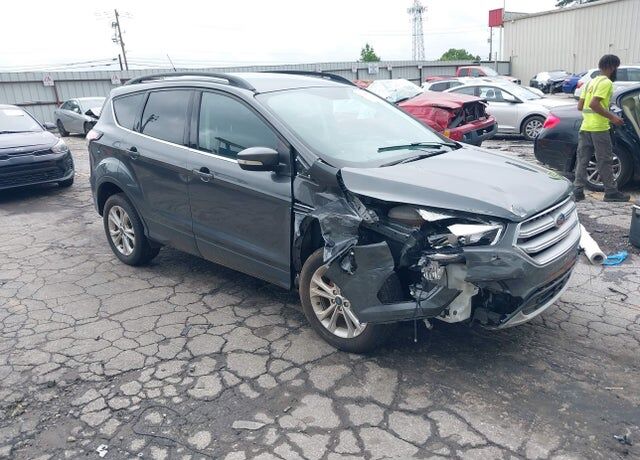 2018 FORD Escape