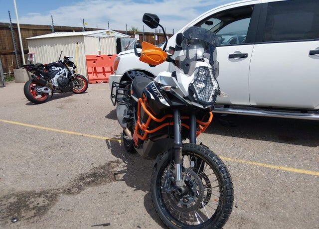 2014 KTM V-twin RC8 Adventure R