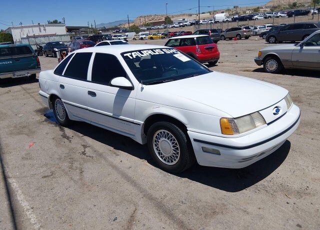 1990 FORD Taurus