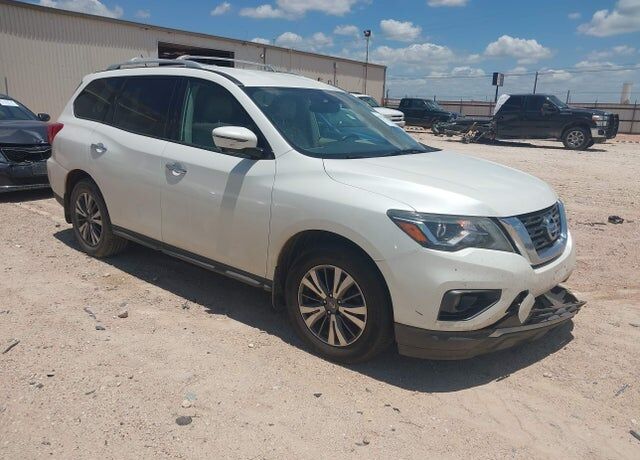 2017 NISSAN Pathfinder