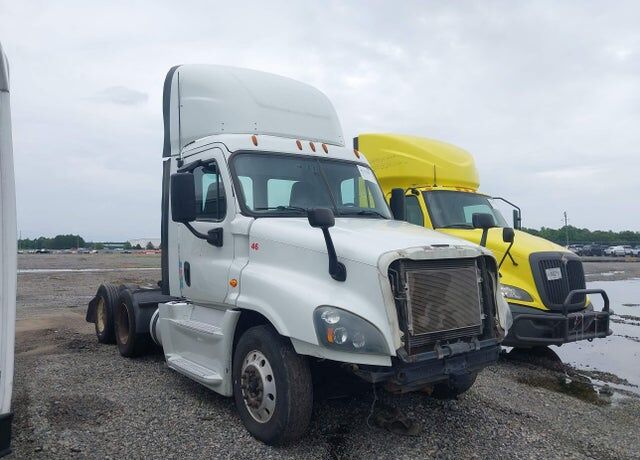 2017 FREIGHTLINER Cascadia