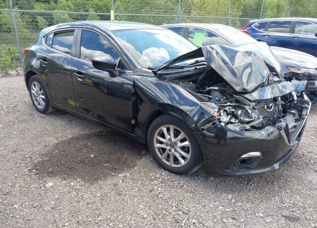 2016 MAZDA Mazda3