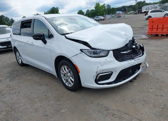 2025 CHRYSLER Pacifica