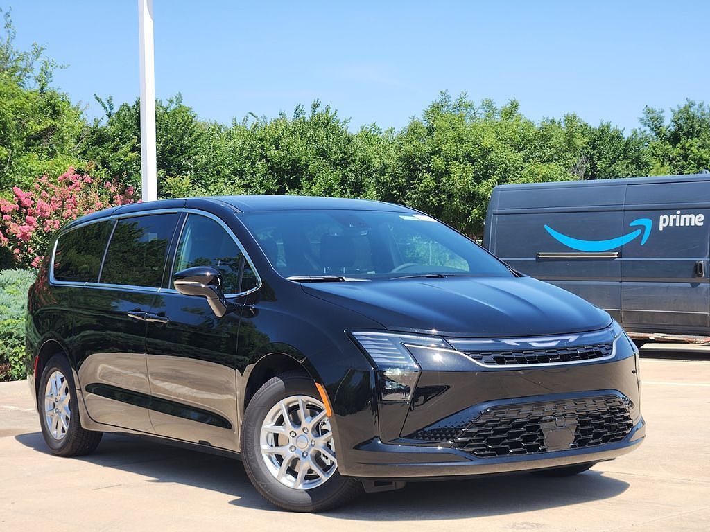 2027 CHRYSLER Pacifica