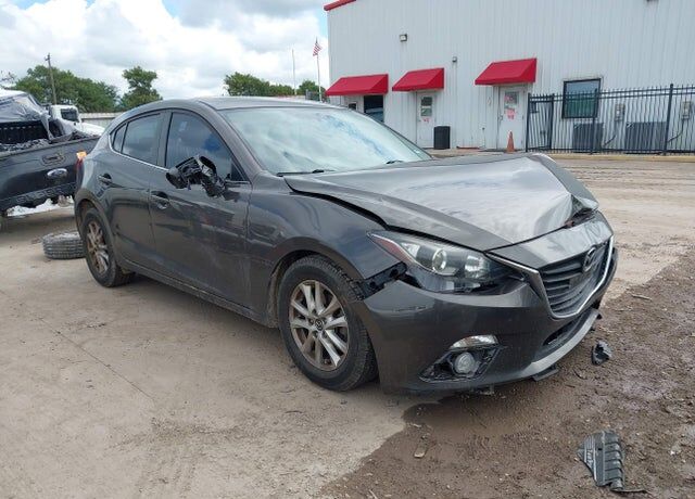 2016 MAZDA Mazda3