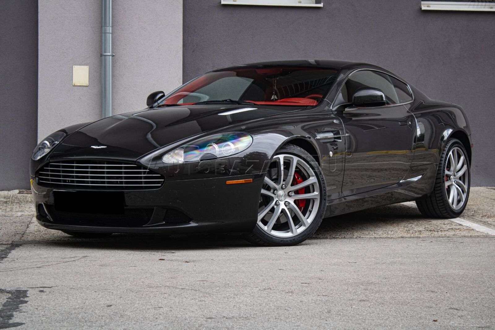 Aston Martin DB9