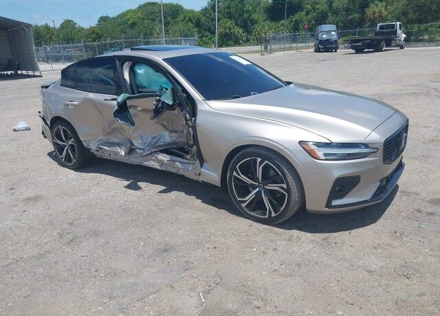 2023 VOLVO S60