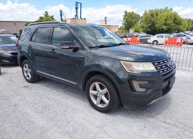 2016 FORD Explorer