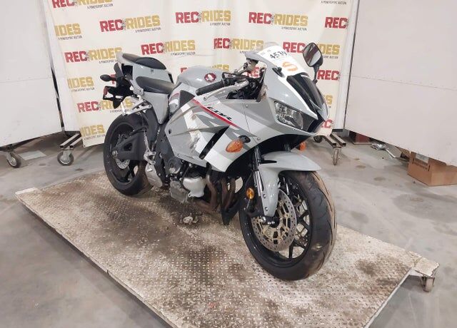2026 HONDA CB