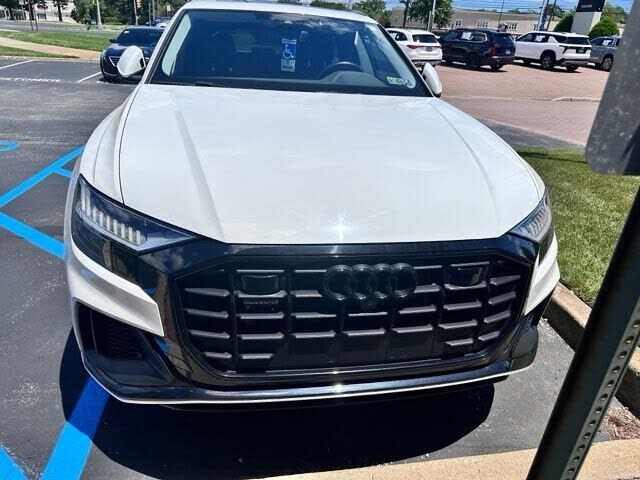 2023 Audi Q8