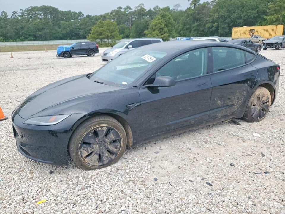 2024 TESLA Model 3