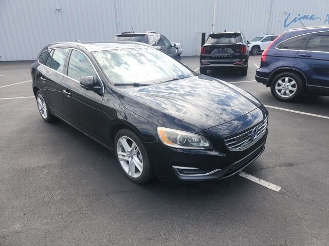 2015 VOLVO V60