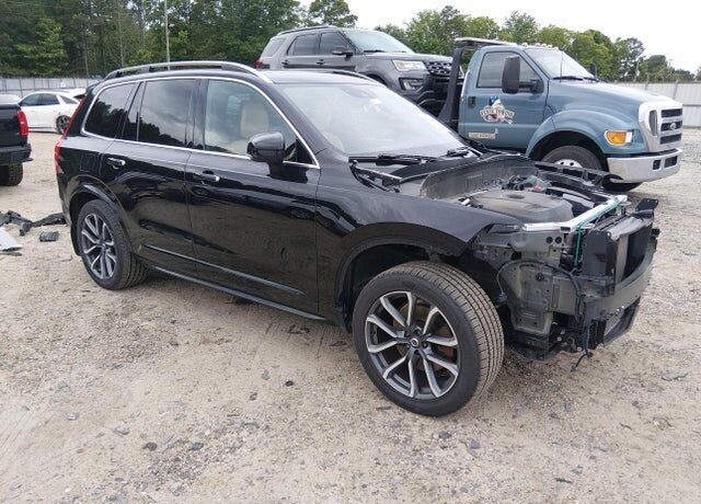2019 VOLVO XC90