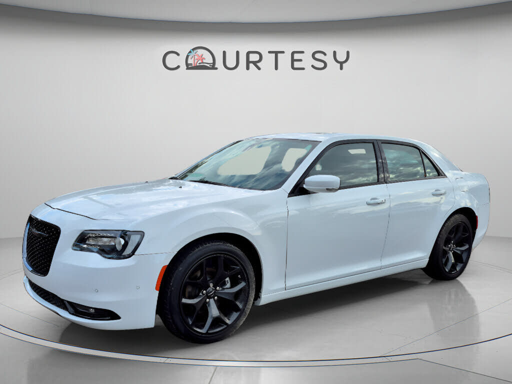 2023 CHRYSLER 300