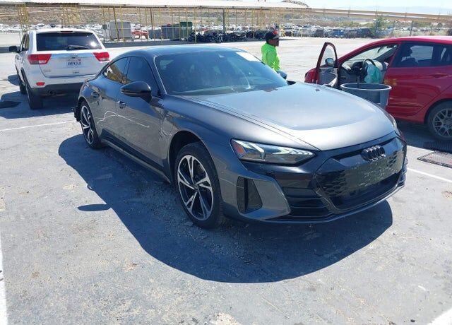 2022 AUDI e-tron