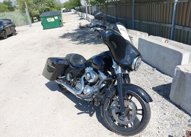 2013 HARLEY DAVIDSON Street Glide