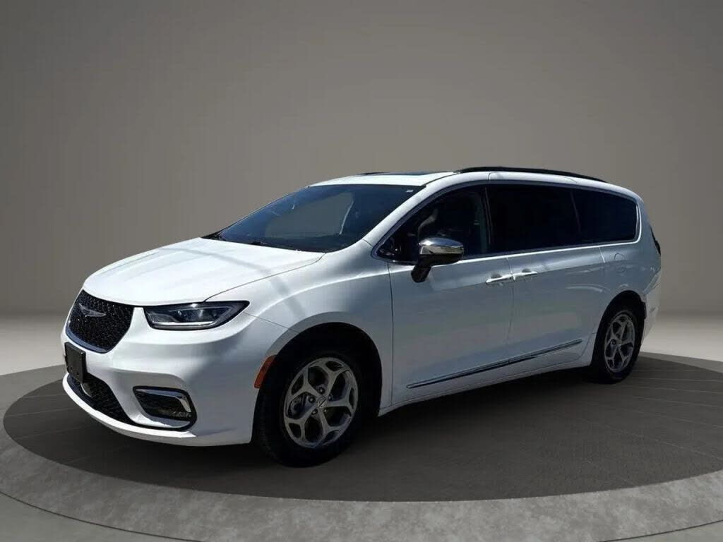 2023 CHRYSLER Pacifica
