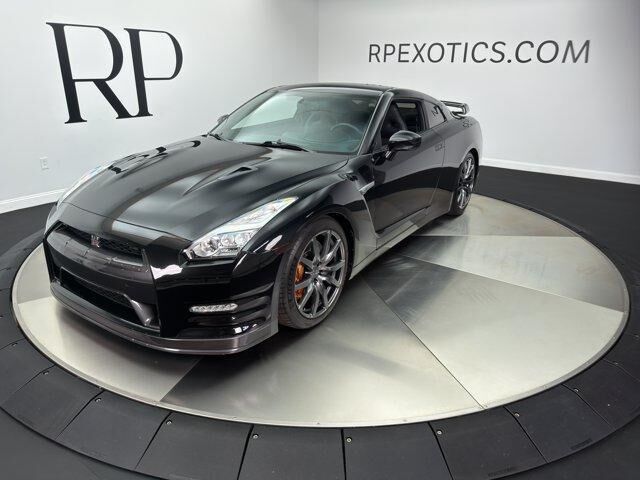 2015 NISSAN GT-R