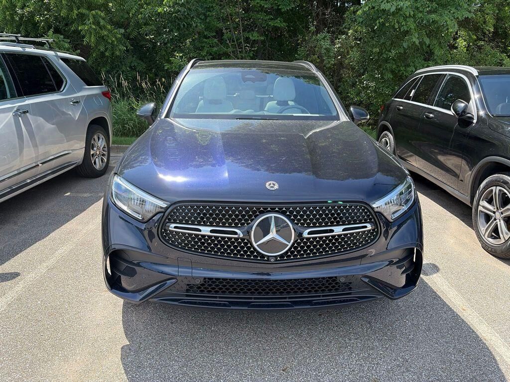 2023 Mercedes-Benz GLC-Class