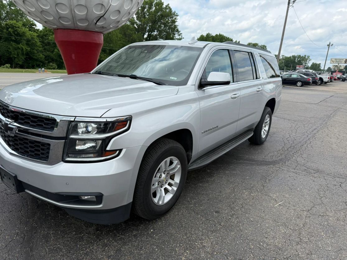 2016 CHEVROLET Suburban