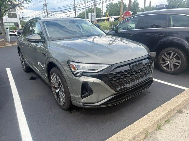 2024 Audi Q8