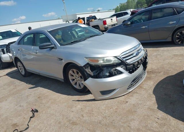 2010 FORD Taurus
