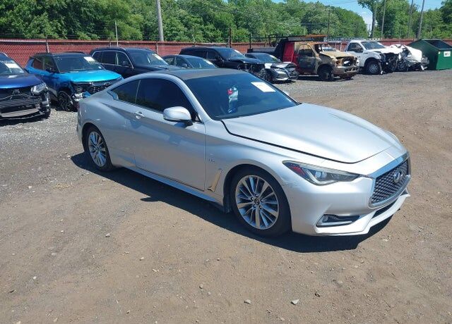 2017 INFINITI Q60