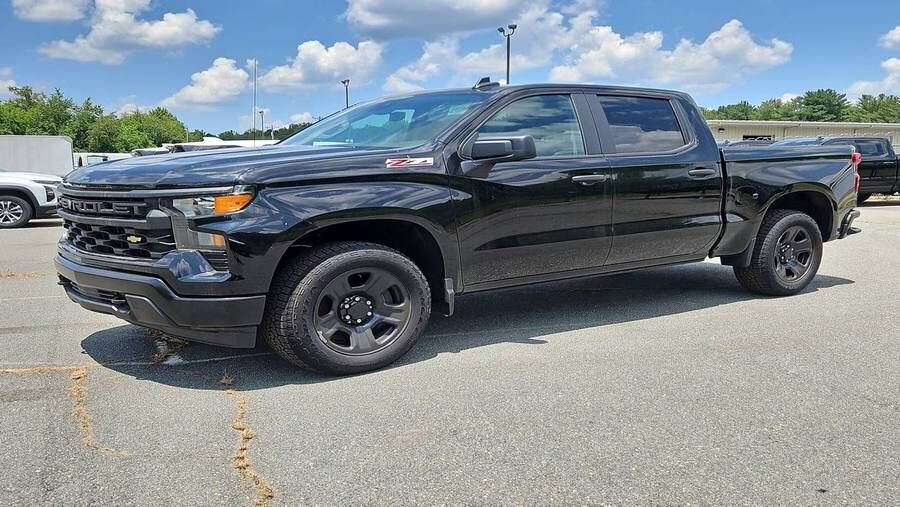2025 CHEVROLET Silverado