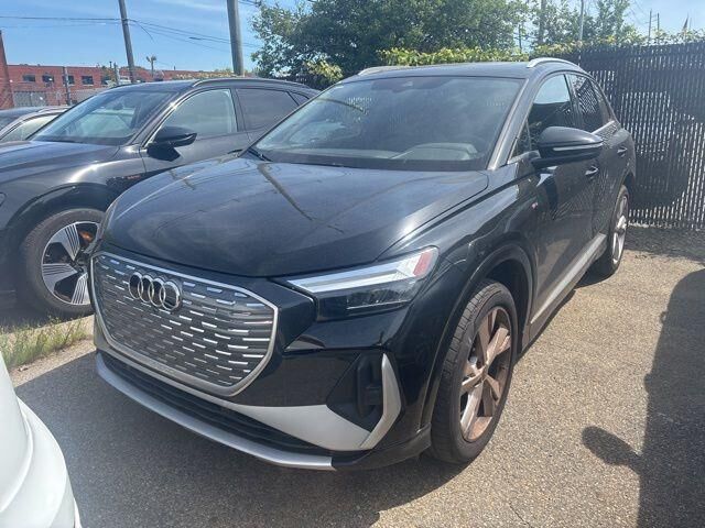 2023 AUDI Q4