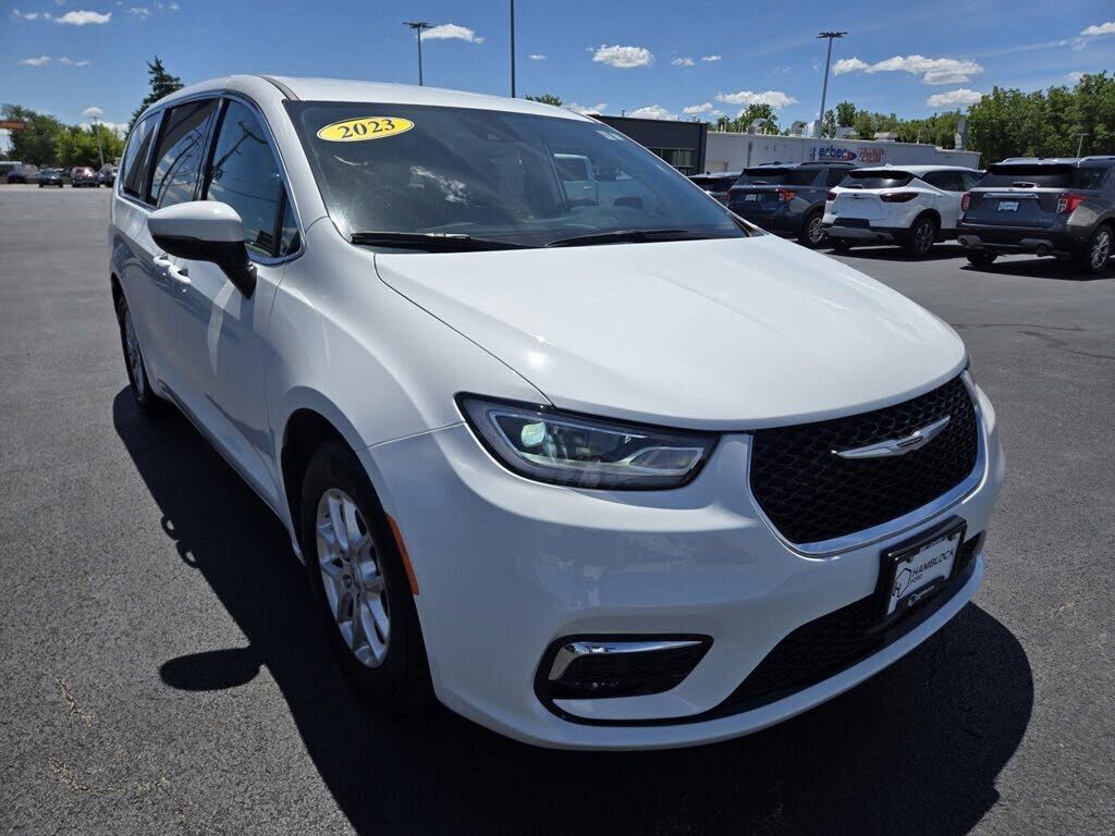 2023 CHRYSLER Pacifica