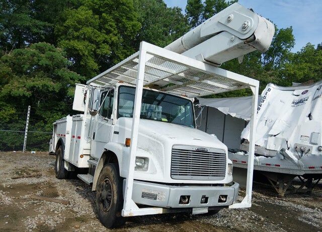 2001 FREIGHTLINER FL70