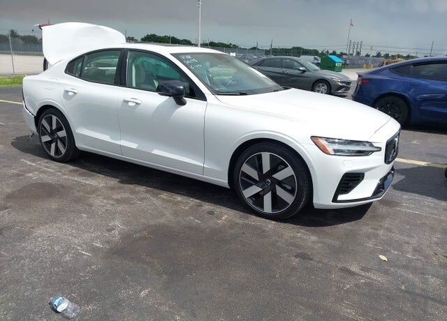 2024 VOLVO S60