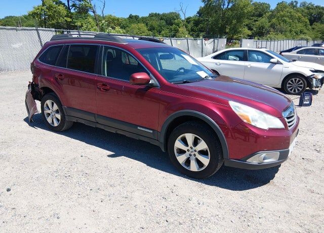 2012 SUBARU Outback