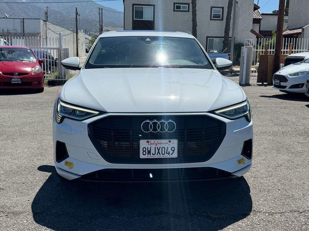 2022 Audi e-tron