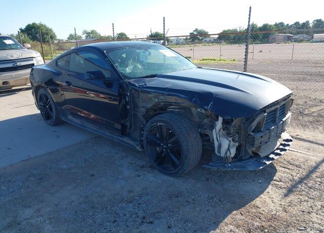 2017 FORD Mustang