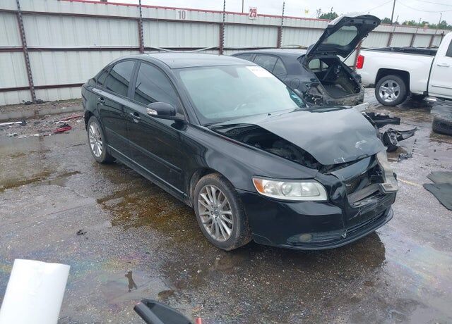2010 VOLVO S40