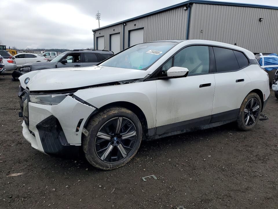2023 BMW ix