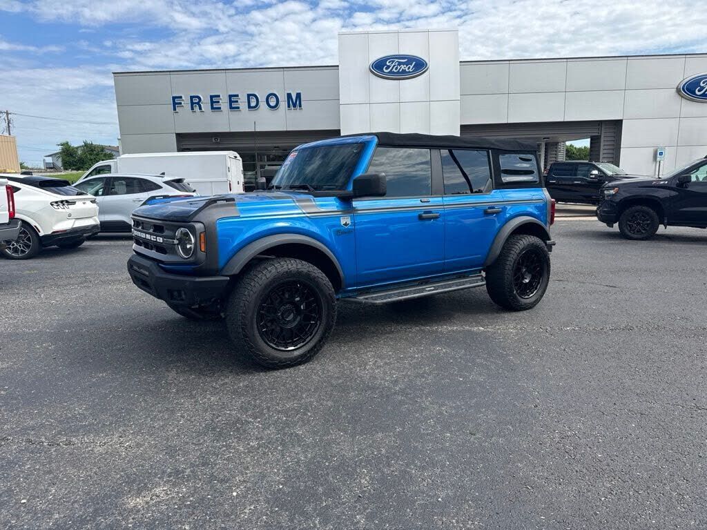 2022 FORD Bronco