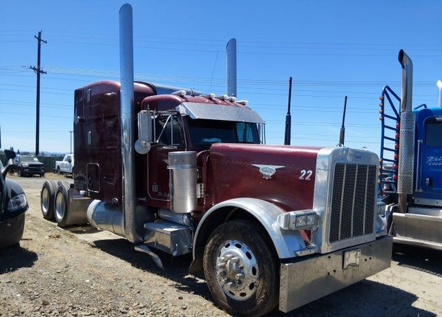 2000 PETERBILT 379