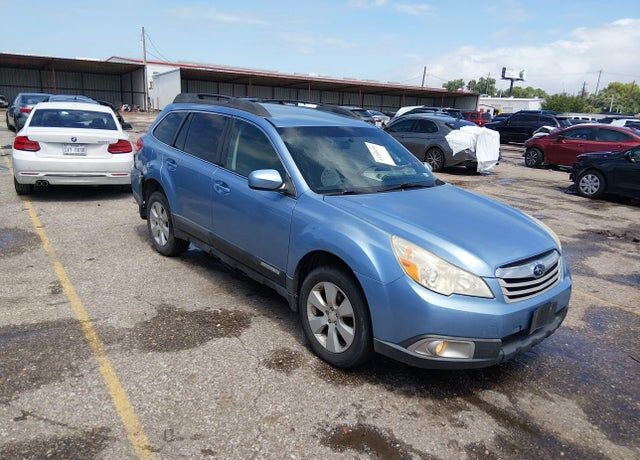 2011 SUBARU Outback