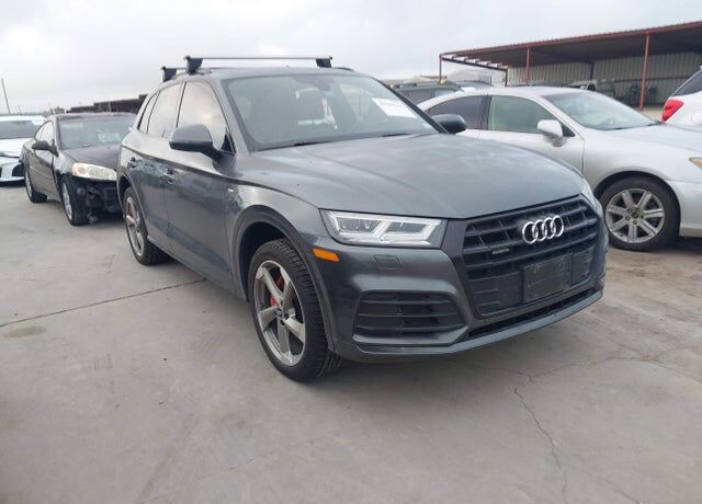 2020 AUDI Q5 e