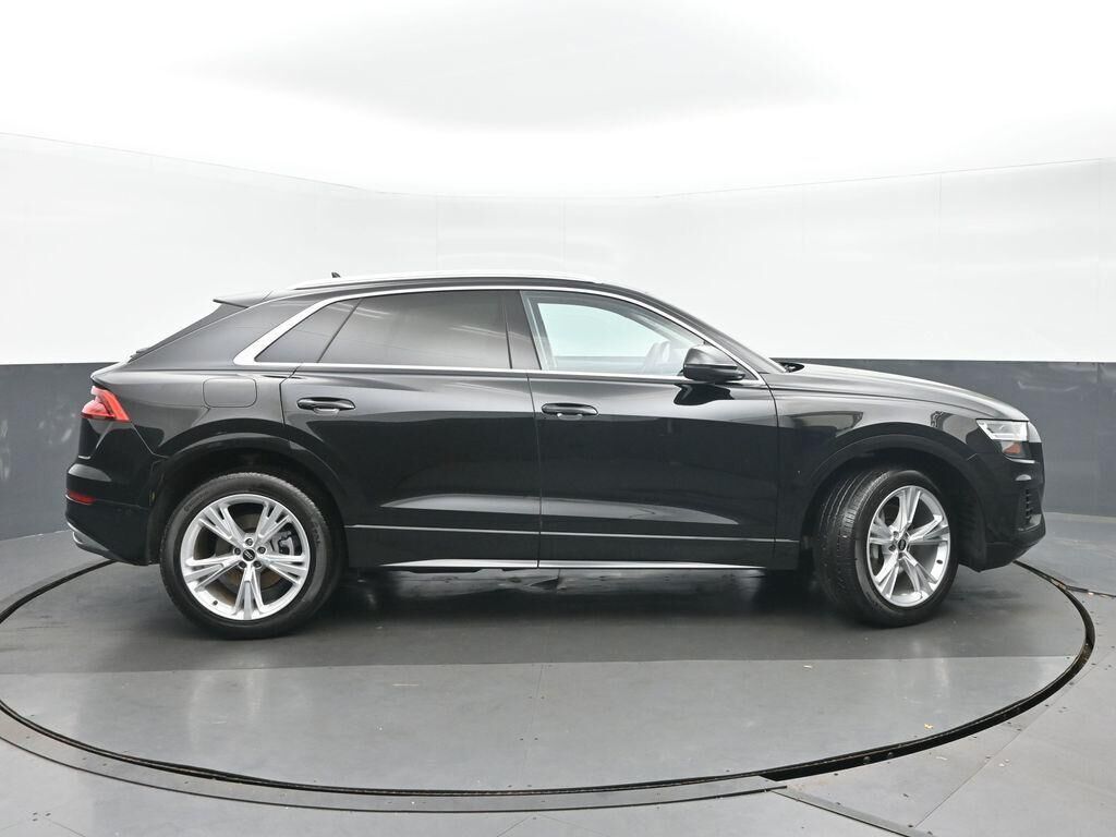 2022 Audi Q8