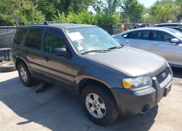 2005 FORD Escape