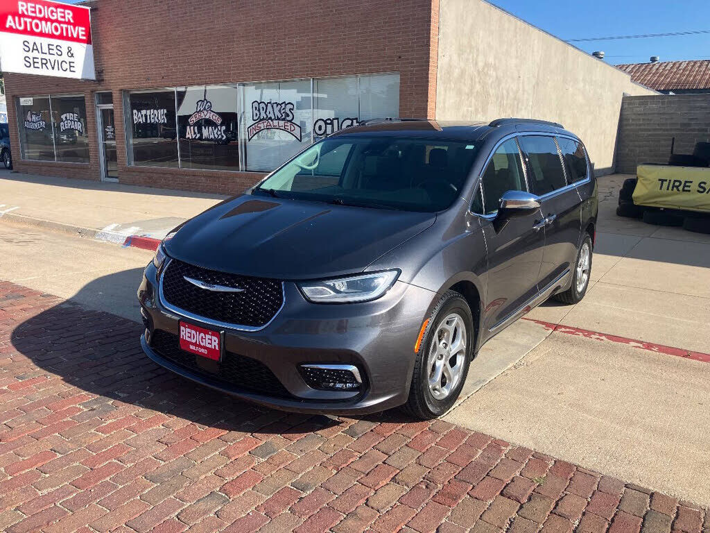 2023 CHRYSLER Pacifica