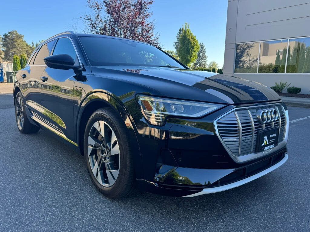 2022 Audi e-tron