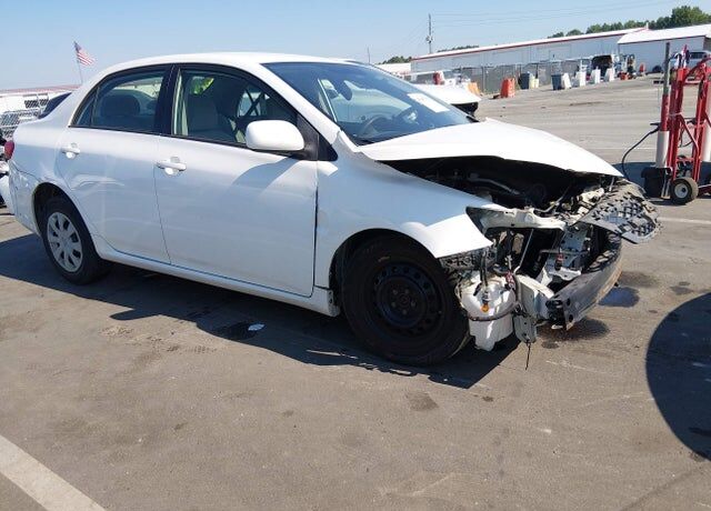 2011 TOYOTA Corolla