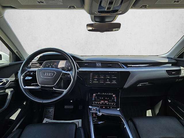 2024 Audi Q8