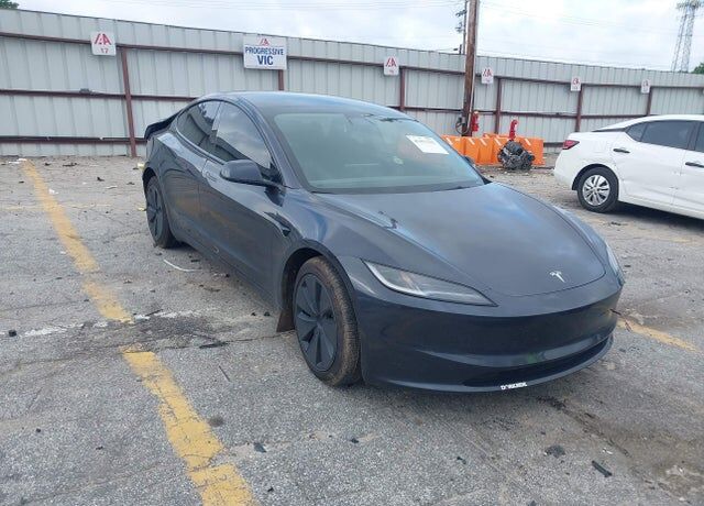 2024 TESLA Model 3