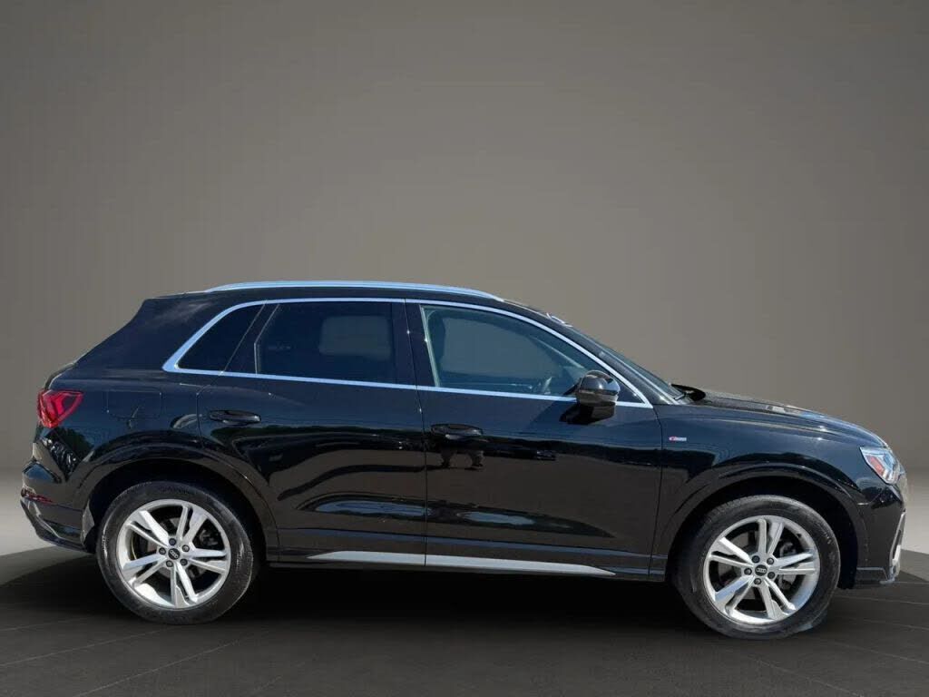 2022 Audi Q3